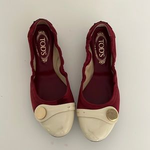 Tod’s ROUND TOE ballerina flats